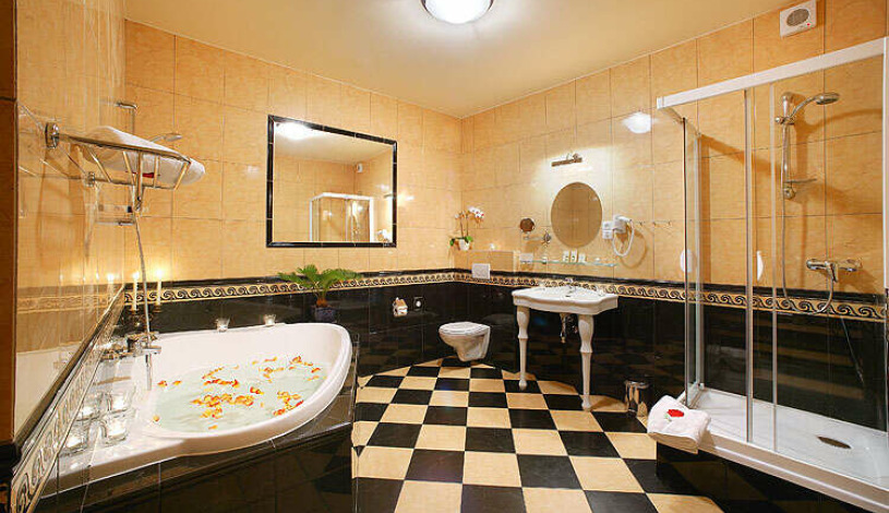 HOTEL ZLATÝ ANDĚL **** Český Krumlov